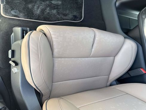 New 2025 Lincoln Navigator L Black Label image 11