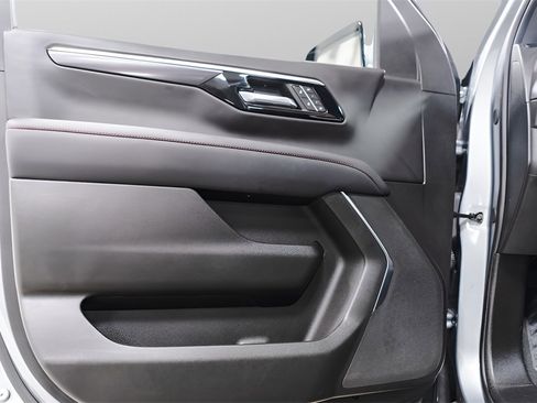 Used 2025 Chevrolet Suburban RST w/ Sun And Tow Package image 25