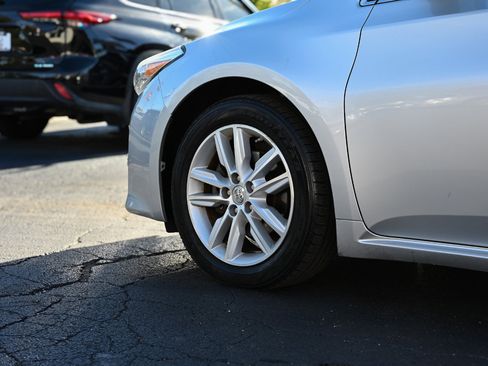 Used 2013 Toyota Avalon XLE image 8