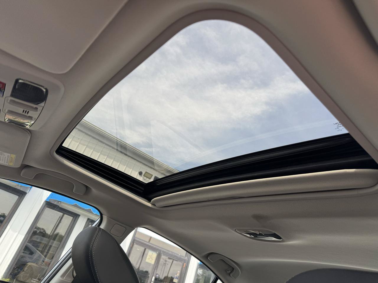 Used 2018 Subaru Legacy 3.6R Limited AWD/4WD image 19