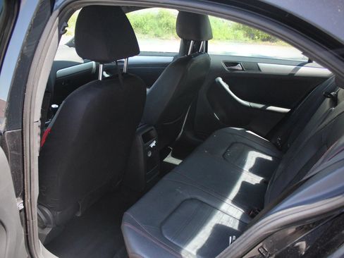Used 2012 Volkswagen Jetta GLI Autobahn FWD image 11