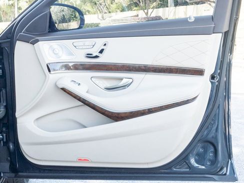 Used 2014 Mercedes-Benz S 550 Sedan image 31