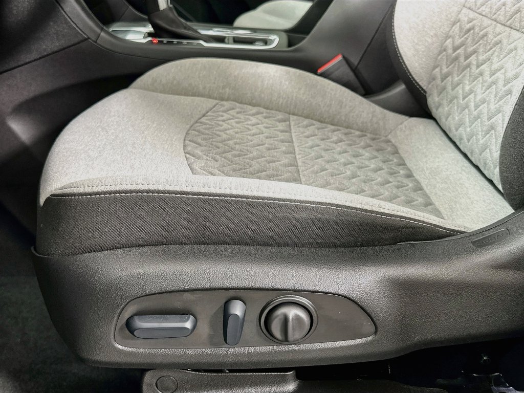 Used 2024 Chevrolet Equinox LS w/ LS Convenience Package FWD image 18