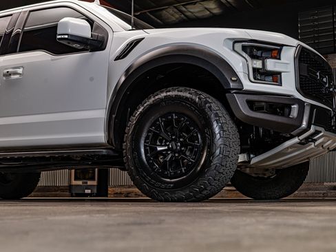 Used 2019 Ford F150 Raptor w/ Equipment Group 802A Luxury AWD/4WD image 13