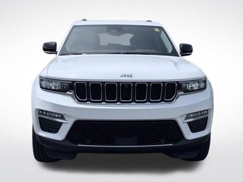 Certified 2023 Jeep Grand Cherokee Limited w/ Luxury Tech Group II AWD/4WD image 3