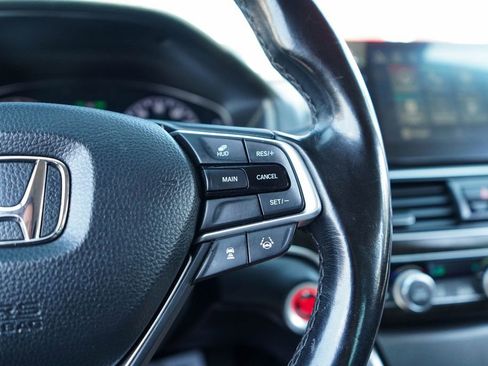 Used 2019 Honda Accord Touring image 32