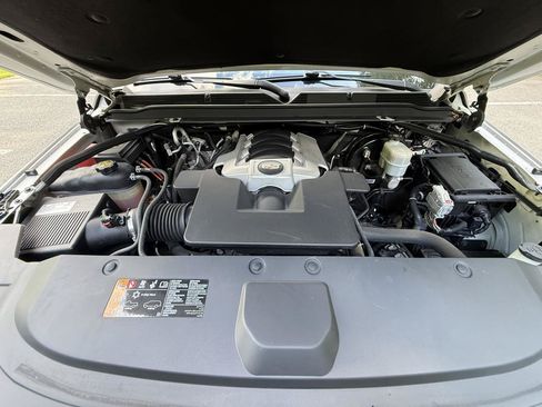 Used 2019 Cadillac Escalade Platinum AWD/4WD image 47