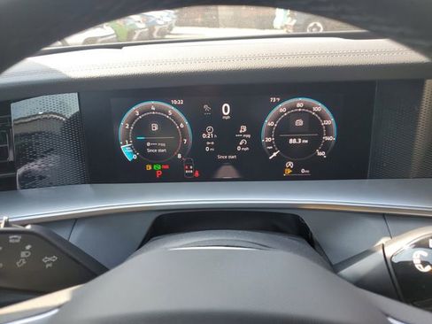 New 2026 Volkswagen Tiguan SE R-Line image 25