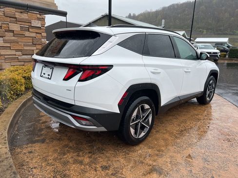 Used 2025 Hyundai Tucson SEL AWD/4WD image 4