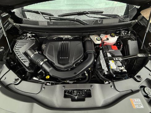 Certified 2025 GMC Acadia AT4 w/ Luxury Package image 31