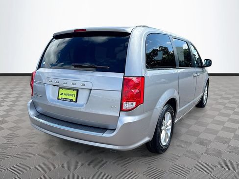 Used 2020 Dodge Grand Caravan SXT FWD image 4