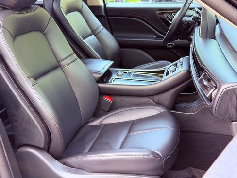 Certified 2023 Lincoln Aviator AWD w/ Premium Package image 11
