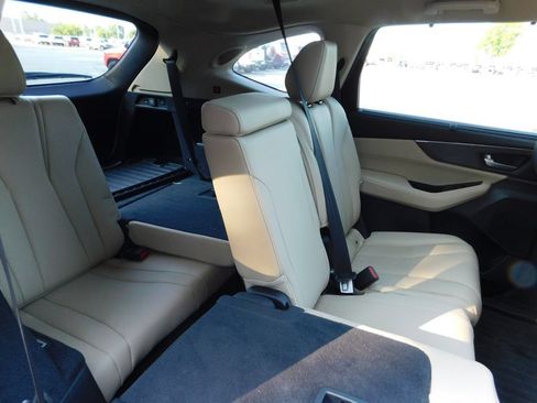 Used 2023 Acura MDX w/ Advance Package AWD/4WD image 5