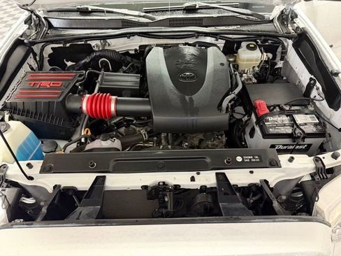 Used 2019 Toyota Tacoma TRD Off-Road image 36