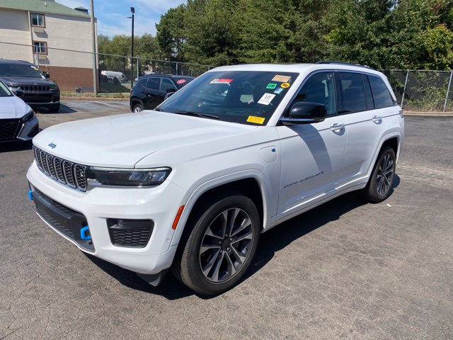 Used 2023 Jeep Grand Cherokee Overland w/ Advanced Protech Group III AWD/4WD image 1