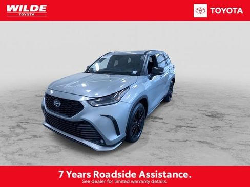 Certified 2025 Toyota Highlander XSE AWD/4WD image 5
