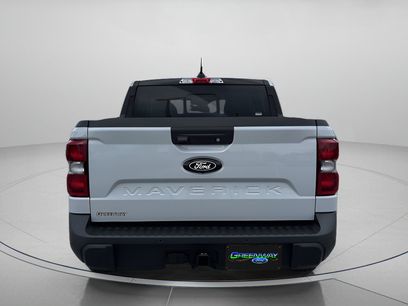 New 2025 Ford Maverick Lariat w/ Black Appearance Package