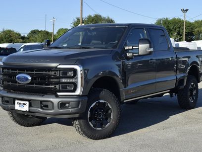 New 2026 Ford F250 Platinum w/ Tremor Off-Road Package