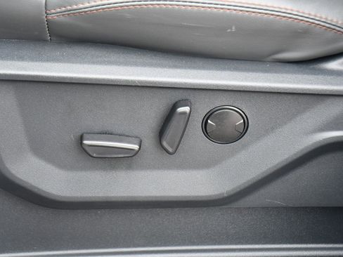 Used 2025 Ford Expedition Active image 14