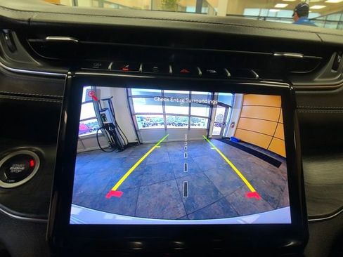 Used 2024 Jeep Grand Cherokee Overland w/ Luxury Tech Group IV image 16