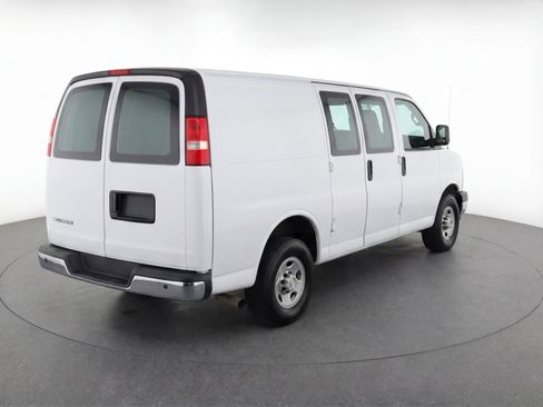 Used 2025 Chevrolet Express 3500 LT w/ LT Preferred Equipment Group RWD image 9