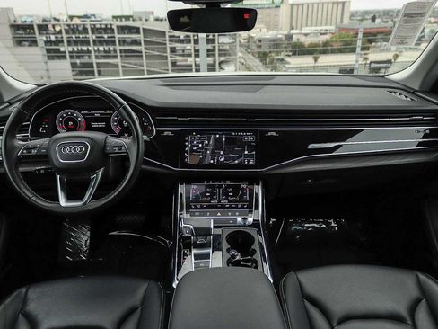 Used 2022 Audi Q8 Premium Plus w/ Premium Plus Package AWD/4WD image 16