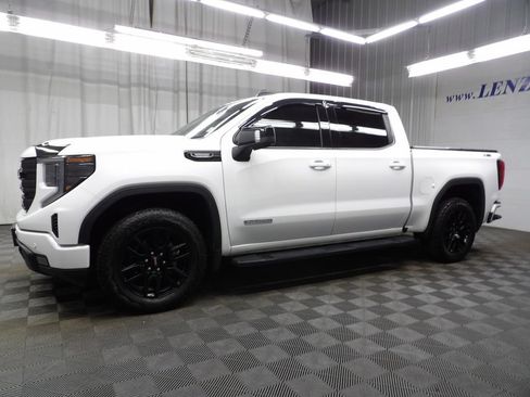 Used 2025 GMC Sierra 1500 Elevation w/ Elevation Premium Package AWD/4WD image 9