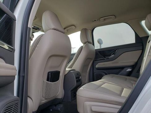 Used 2022 Lincoln Corsair AWD w/ Equipment Group 101A image 14