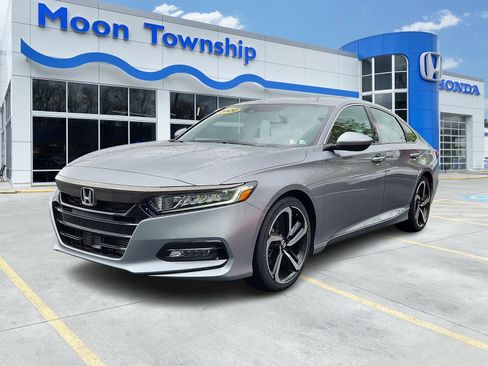 Used 2020 Honda Accord Sport image 3