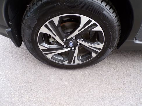 Certified 2024 Subaru Crosstrek 2.0i Premium image 11