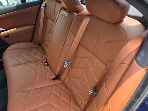 Certified 2023 BMW 760i xDrive AWD/4WD image 14
