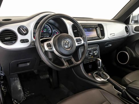 Used 2015 Volkswagen Beetle 1.8T image 2