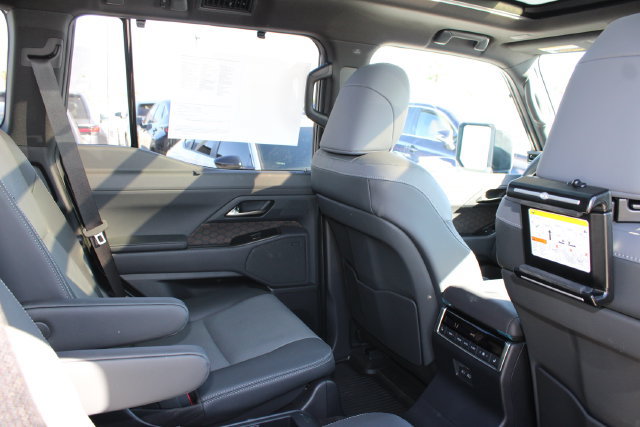 Used 2026 Lexus GX 550 w/ Accessory Package (31) AWD/4WD image 7