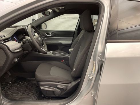 New 2025 Jeep Compass Sport image 15