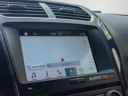 Used 2018 Ford Explorer XLT w/ Equipment Group 202A FWD image 14
