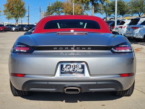 Used 2024 Porsche 718 Boxster image 12