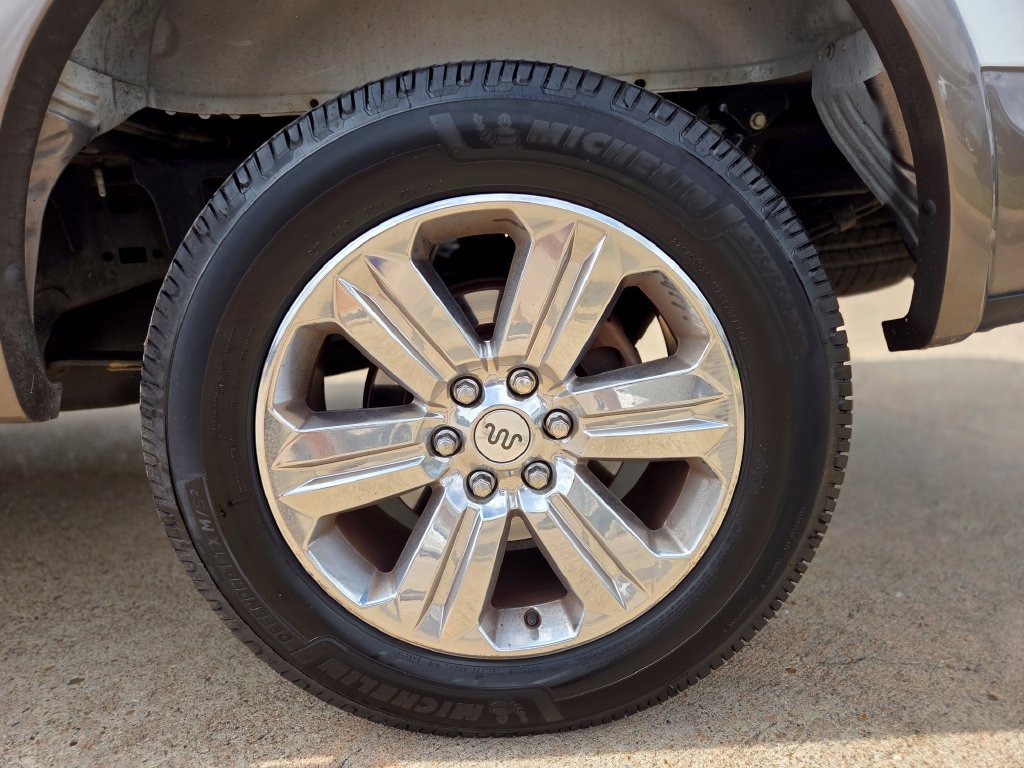 Used 2018 Ford F150 King Ranch w/ Equipment Group 601A Luxury RWD image 11