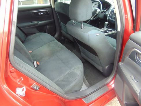 Used 2014 Nissan Altima 2.5 SV image 4