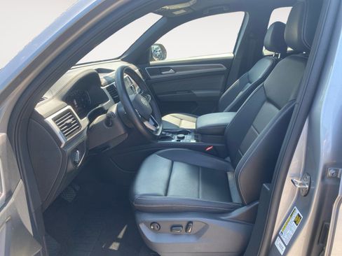 Used 2022 Volkswagen Atlas Cross Sport SE w/ Panoramic Sunroof Package image 14