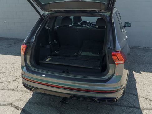 Used 2023 Volkswagen Tiguan SE R-Line FWD image 14