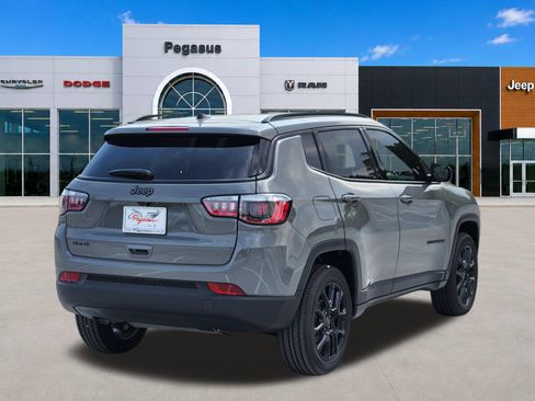 New 2026 Jeep Compass Latitude AWD/4WD image 5