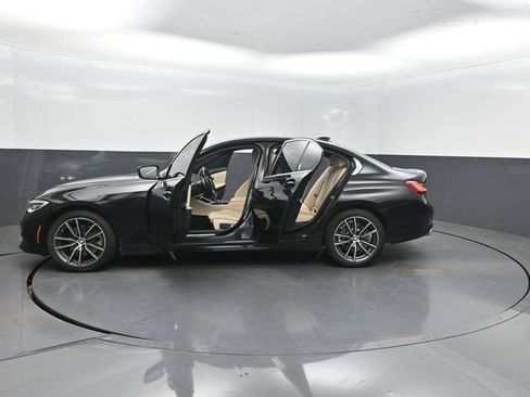 Used 2019 BMW 330i Sedan w/ Convenience Package RWD image 38