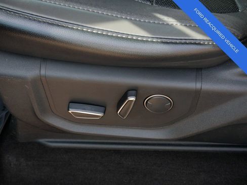 Used 2019 Ford F150 Raptor w/ Equipment Group 802A Luxury image 17