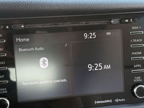 Used 2019 Toyota Sienna LE w/ LE Preferred Package FWD image 18