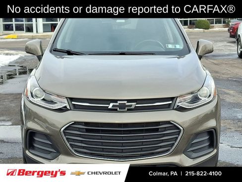 Certified 2022 Chevrolet Trax LT w/ Sport Edition image 2