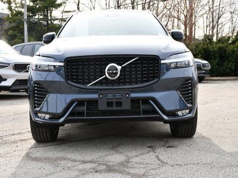 Certified 2025 Volvo XC60 B5 Plus image 2