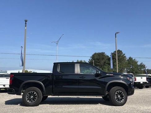Used 2023 Chevrolet Silverado 1500 ZR2 AWD/4WD image 5