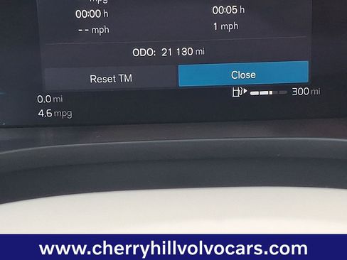 Certified 2022 Volvo XC60 B5 Momentum w/ Advanced Package image 21