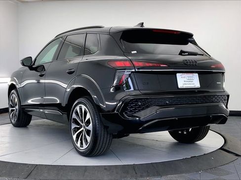 New 2026 Audi Q3 quattro 2.0T AWD/4WD image 2