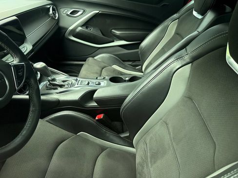 Used 2023 Chevrolet Camaro SS RWD image 4
